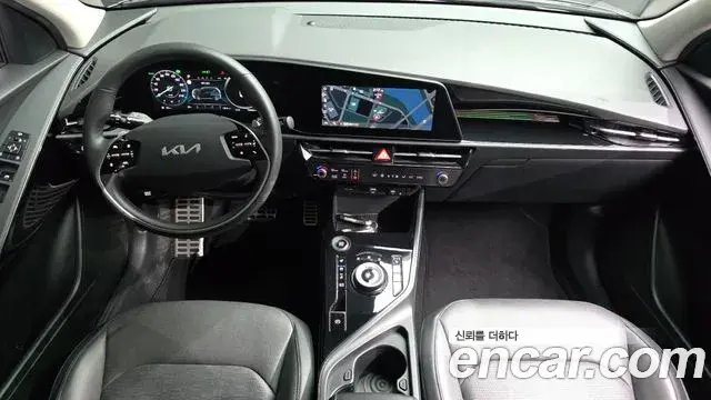 Kia Niro 2022 — Фото 7/20