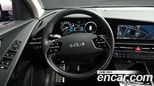 Kia Niro 2022 — Фото 13/20