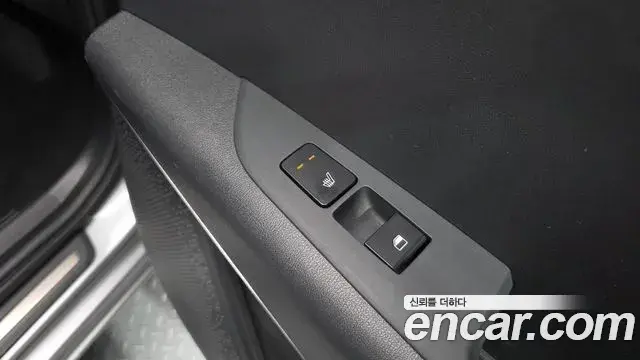 Kia Niro 2022 — Фото 18/20