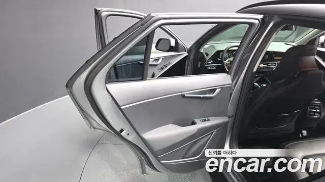 Kia Niro 2022 — Şəkil 19/35
