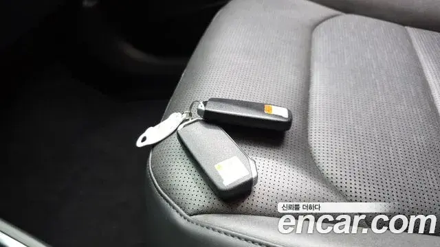 Kia Niro 2022 — Şəkil 13/35