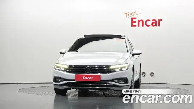 Volkswagen Passat GT 2022 — Фото 3/20