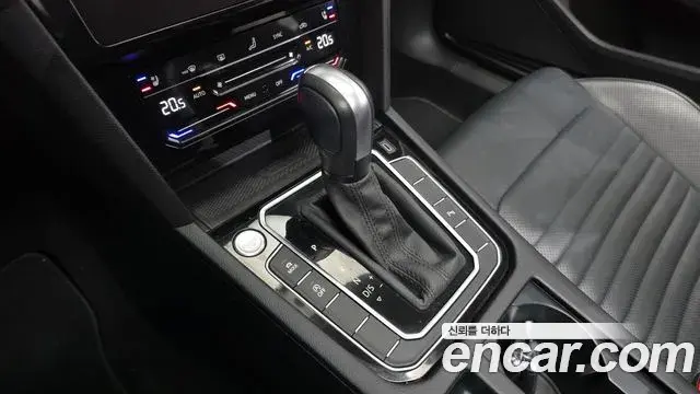 Volkswagen Passat GT 2022 — Фото 9/20