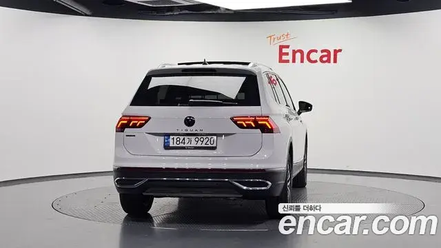 Volkswagen Tiguan Allspace 2023 — Фото 4/20