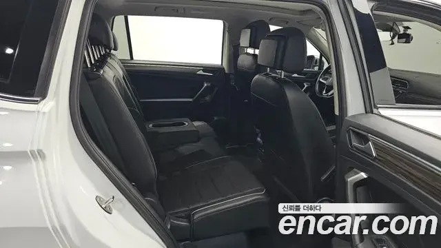 Volkswagen Tiguan Allspace 2023 — Şəkil 9/36