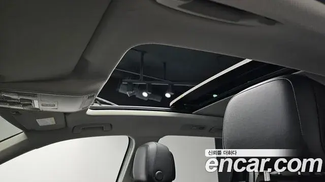 Volkswagen Tiguan Allspace 2023 — Şəkil 10/36