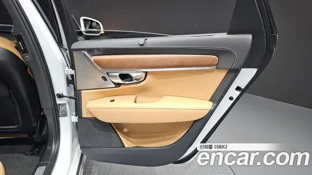 Volvo S90 2019 — ფოტო 21/30