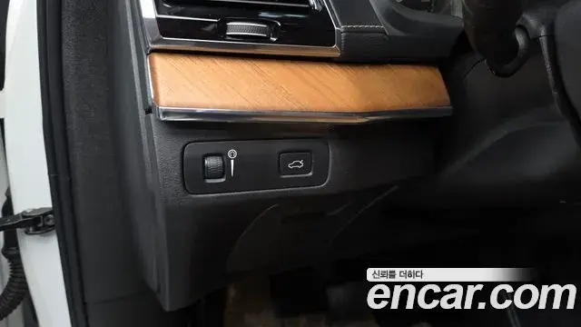 Volvo XC90 2020 — Фото 20/20
