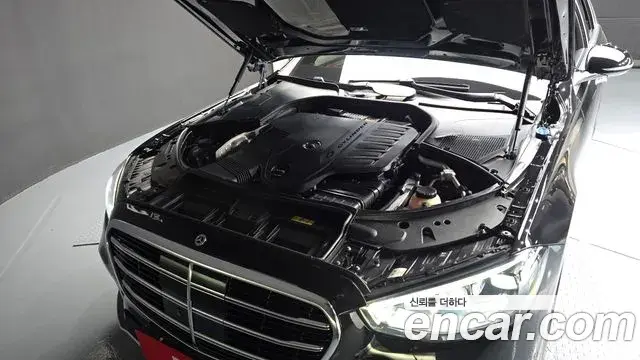 Mercedes-Benz S-Class 2022 — Фото 6/20