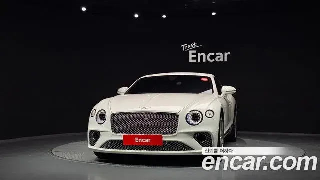 Bentley Continental GT 2023 — ფოტო 6/37