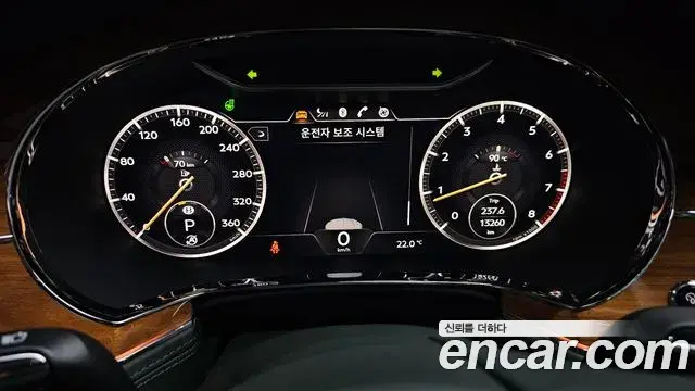 Bentley Continental GT 2023 — ფოტო 7/37