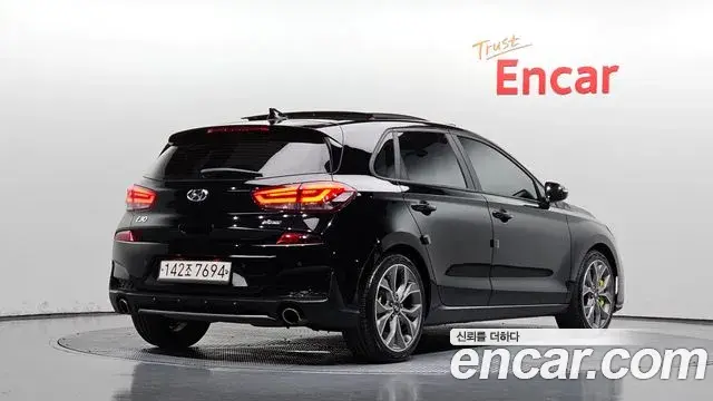 Hyundai i30 2019 — Фото 2/20