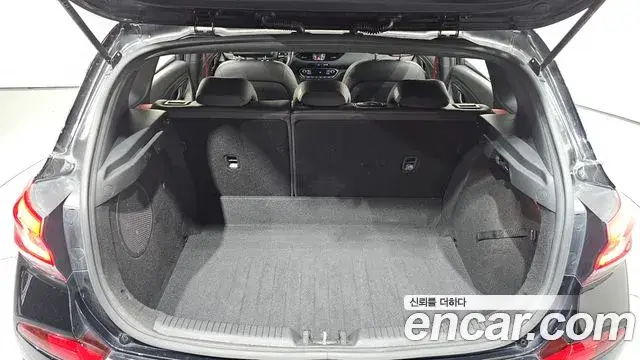 Hyundai i30 2019 — Фото 16/20