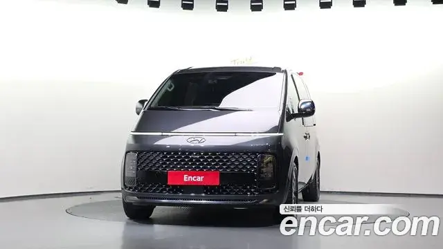 Hyundai Staria 2022 — Photo 3/20