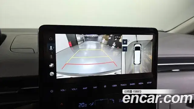 Hyundai Staria 2022 — Photo 16/20