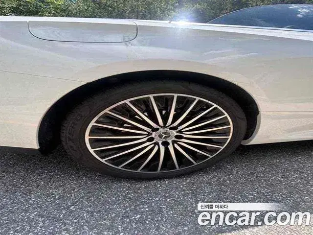 Mercedes-Benz CLE-Class 2025 — Photo 15/17