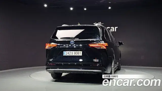 Toyota Sienna 2024 — Photo 3/37