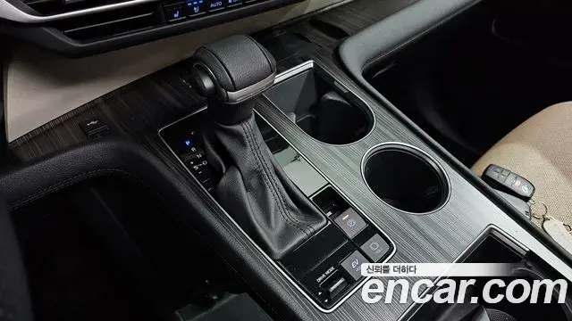 Toyota Sienna 2024 — Photo 20/37