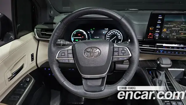 Toyota Sienna 2024 — Photo 11/37