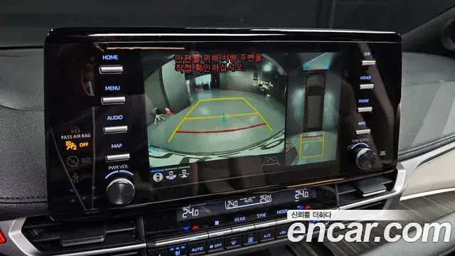 Toyota Sienna 2024 — Photo 4/37