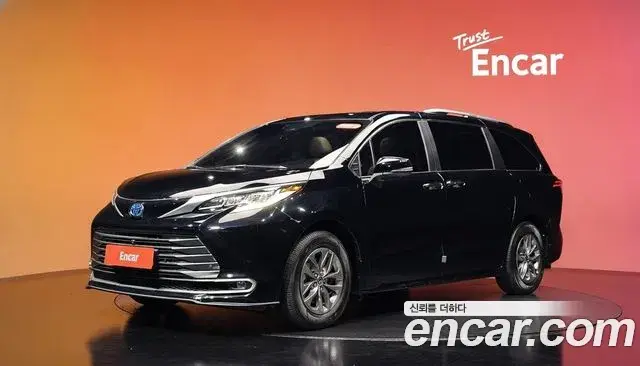 Toyota Sienna 2024 — Photo 25/37