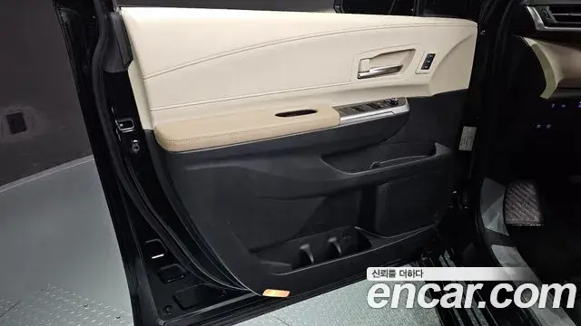 Toyota Sienna 2024 — Photo 35/37