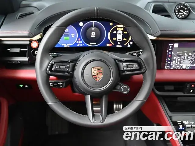 Porsche Macan EV 2025 — Photo 13/20