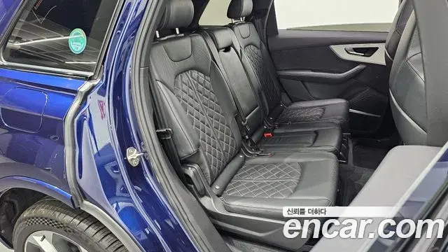 Audi Q7 2022 — Фото 11/20