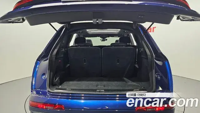 Audi Q7 2022 — Фото 20/20