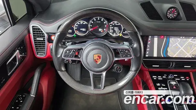 Porsche Cayenne 2019 — Фото 14/20