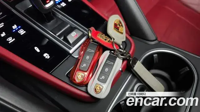 Porsche Cayenne 2019 — Фото 16/20