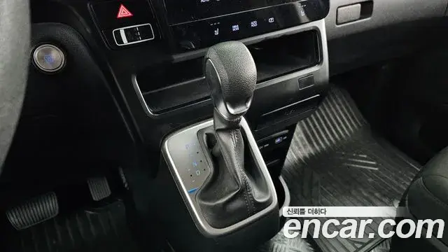 Hyundai Staria 2022 — Photo 20/20