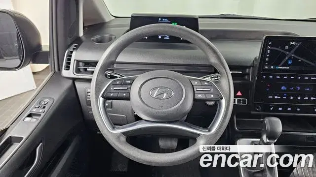 Hyundai Staria 2022 — Photo 9/20