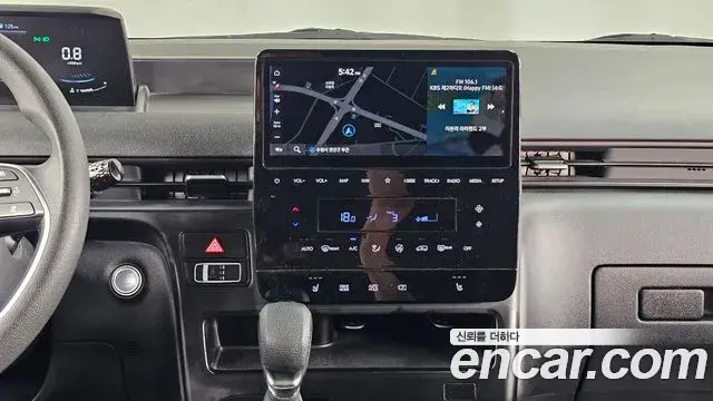 Hyundai Staria 2022 — Photo 16/20