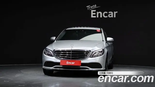 Mercedes-Benz C-Class 2019 — Фото 3/20