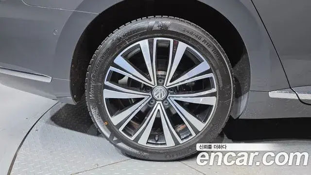 Volkswagen Arteon 2019 — Şəkil 12/20