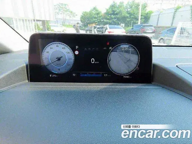 Hyundai Staria 2023 — ფოტო 12/20