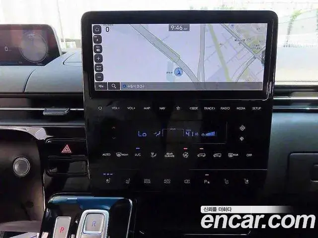 Hyundai Staria 2023 — ფოტო 3/20