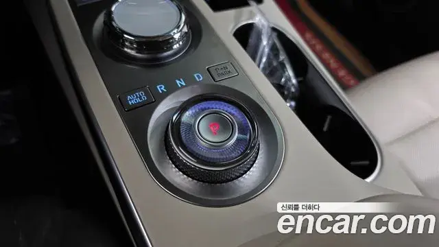 Genesis GV70 2023 — Şəkil 9/20