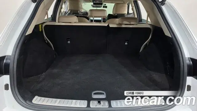 Genesis GV70 2023 — Şəkil 18/20