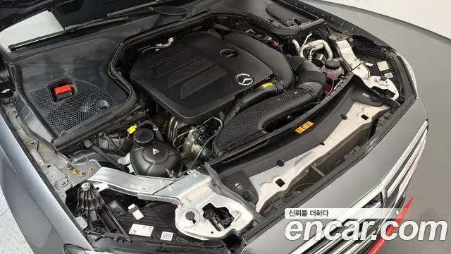 Mercedes-Benz E-Class 2023 — Фото 6/20