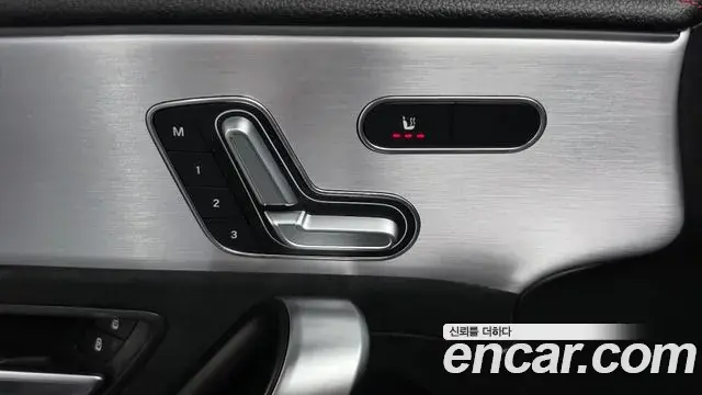 Mercedes-Benz CLA-Class 2022 — Фото 18/20