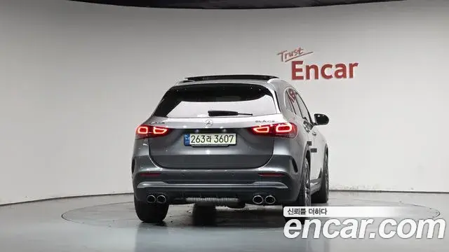 Mercedes-Benz GLA-Class 2023 — Фото 4/20