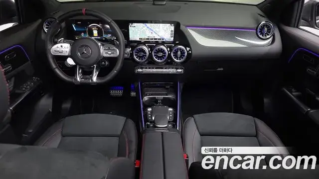 Mercedes-Benz GLA-Class 2023 — Фото 7/20