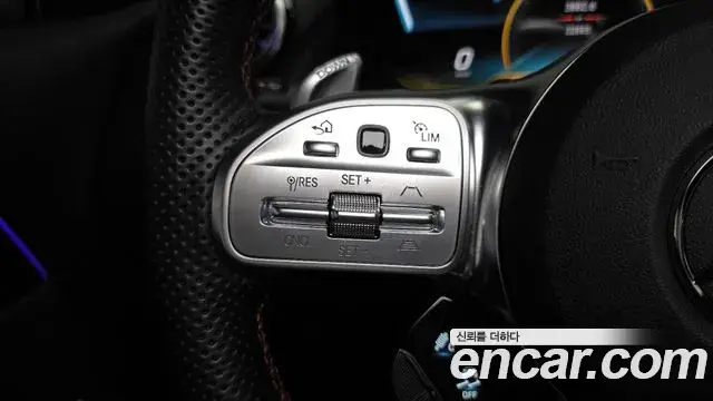 Mercedes-Benz GLA-Class 2023 — Фото 18/20