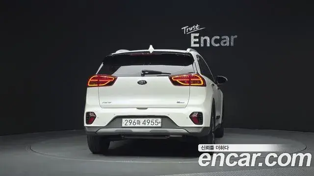 Kia Niro 2020 — Фото 4/20