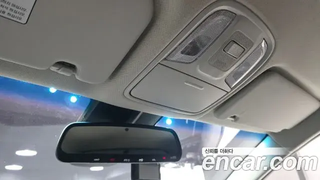 Kia Niro 2020 — Фото 19/20