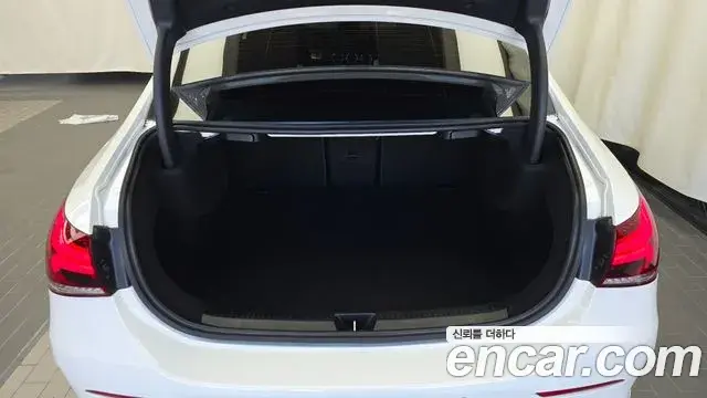 Mercedes-Benz A-Class 2022 — Фото 18/20