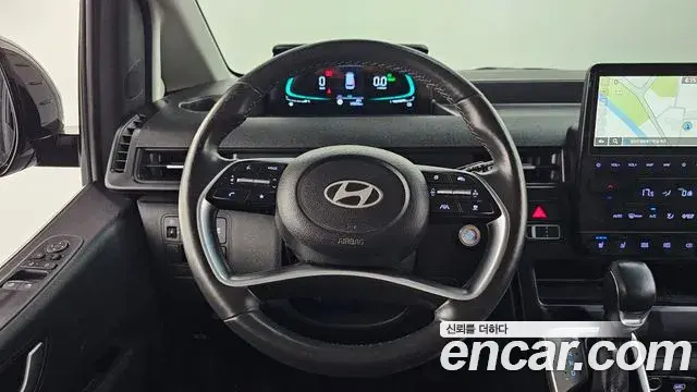 Hyundai Staria 2024 — Фото 13/20