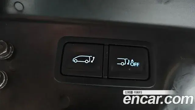 Hyundai Staria 2024 — Фото 17/20